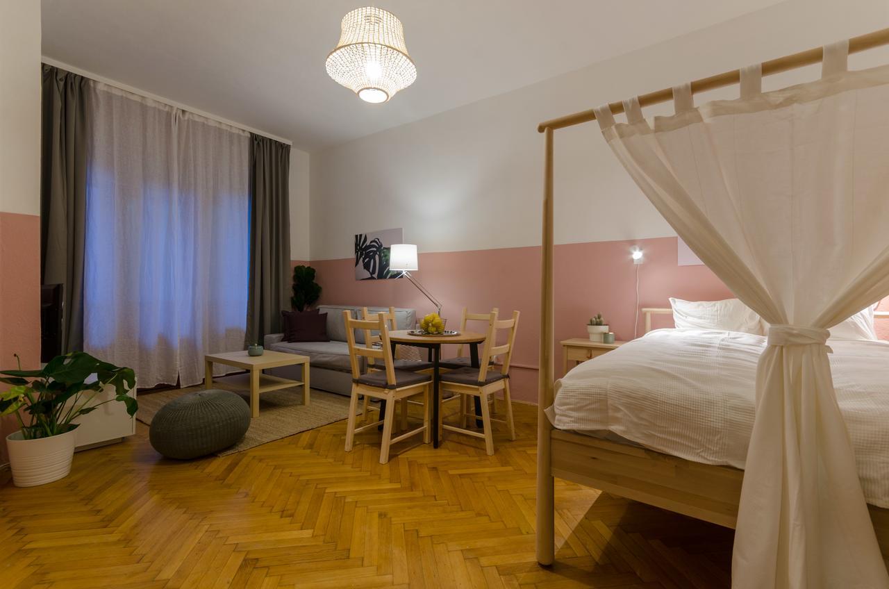 Okra Apartment บูดาเปสต์ ภายนอก รูปภาพ